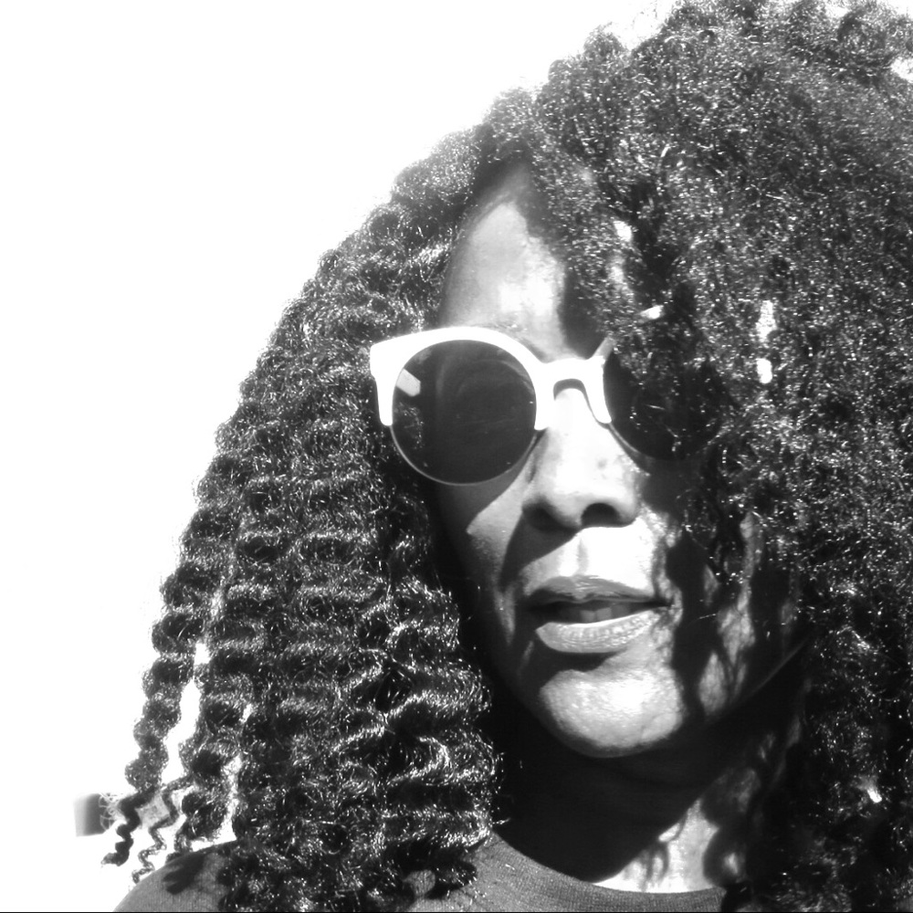 A Texas girl selling on Poshmark. 👩🏼‍🚒 ✌🏽